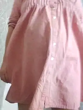 Snapshot of cutiecatty21 chatting on 10/19/25, 10:38 cutiecatty21 online show from 10/19/25, 10:38