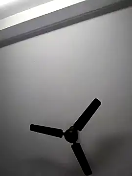 Snapshot of cutiecatty21 chatting on 10/22/25, 03:23 cutiecatty21 online show from 10/22/25, 03:23