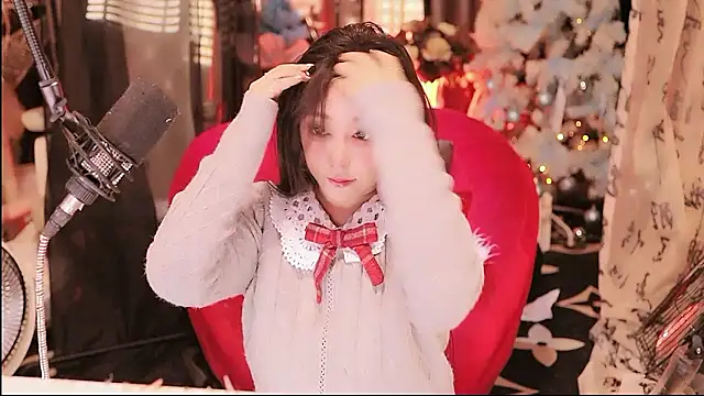 Snapshot of Missy_Nana21 chatting on 01/18/26, 04:22 Missy Nana21 online show from 01/18/26, 04:22