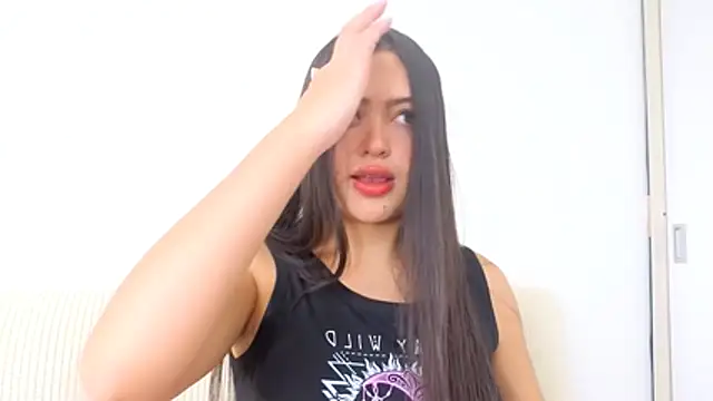 Sweet-Sophiee online show from 11/30/25, 06:56