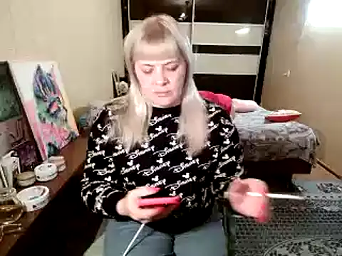 Snapshot of Lia_Laguna77 chatting on 04/17/26, 11:57 Lia Laguna77 online show from 04/17/26, 11:57