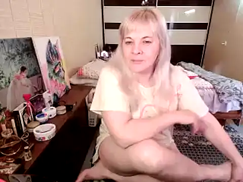 Snapshot of Lia_Laguna77 chatting on 05/18/26, 04:13 Lia Laguna77 online show from 05/18/26, 04:13