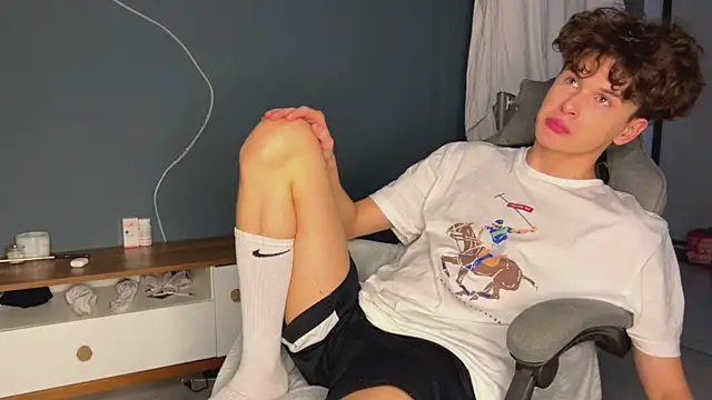 alyx garden online show from 12/26/24, 04:04