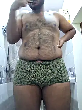 Snapshot of LundChodumera chatting on 11/04/25, 01:48 LundChodumera online show from 11/04/25, 01:48