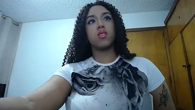 Snapshot of barbara_falcons chatting on 02/10/25, 07:26 barbara falcons online show from 02/10/25, 07:26