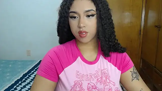 Snapshot of barbara_falcons chatting on 02/27/25, 05:24 barbara falcons online show from 02/27/25, 05:24