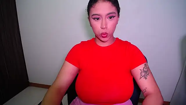 Snapshot of barbara_falcons chatting on 10/04/25, 06:44 barbara falcons online show from 10/04/25, 06:44