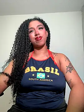 Snapshot of barbara_falcons chatting on 10/20/25, 05:30 barbara falcons online show from 10/20/25, 05:30