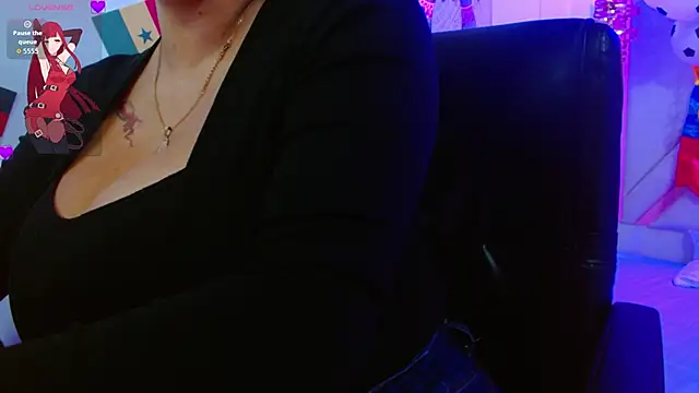 Snapshot of violletha chatting on 06/15/26, 12:29 violletha online show from 06/15/26, 12:29