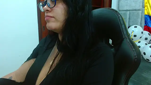 Snapshot of violletha chatting on 06/22/26, 12:24 violletha online show from 06/22/26, 12:24