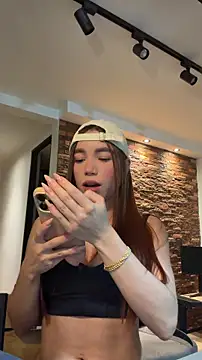 Snapshot of carolynnetrujillo chatting on 04/13/26, 01:55 carolynnetrujillo online show from 04/13/26, 01:55