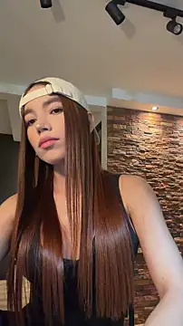 Snapshot of carolynnetrujillo chatting on 04/15/26, 02:40 carolynnetrujillo online show from 04/15/26, 02:40