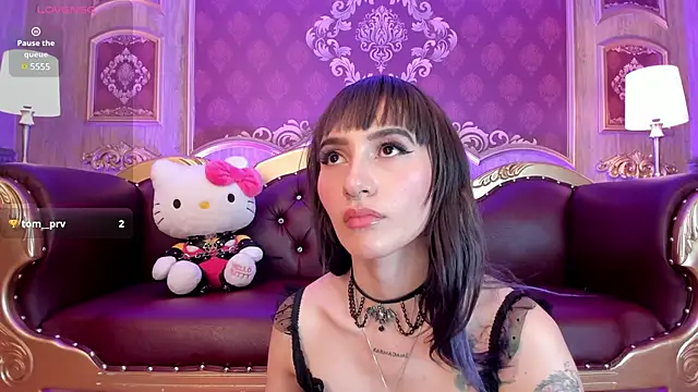 Snapshot of ElectraRaptiis chatting on 01/11/25, 11:24 ElectraRaptiis online show from 01/11/25, 11:24