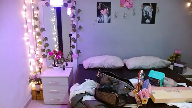 Kimandyuk online show from 03/21/25, 08:08