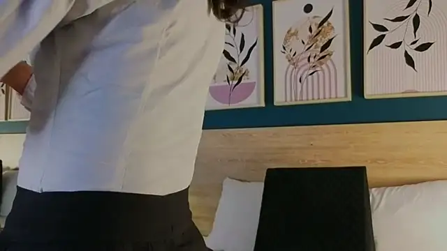 GabyPetit online show from 11/01/25, 07:49