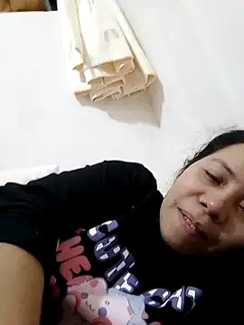 Snapshot of doggiepossession chatting on 03/16/25, 03:39 doggiepossession online show from 03/16/25, 03:39