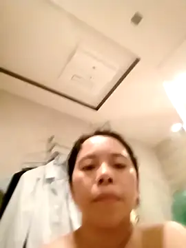 Snapshot of doggiepossession chatting on 09/14/25, 01:32 doggiepossession online show from 09/14/25, 01:32