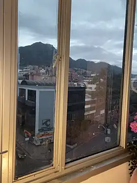 Megan Lim online show from 01/05/25, 12:31