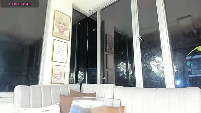 Megan Lim online show from 02/14/25, 10:28