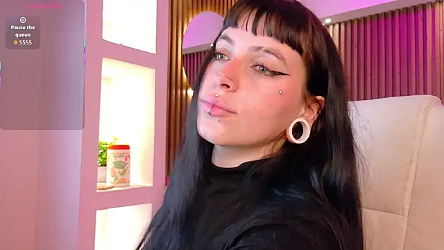 Lucy Smith2 online show from 11/14/25, 03:49