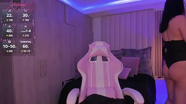 Emilyymilleer  online show from 02/06/25, 05:19