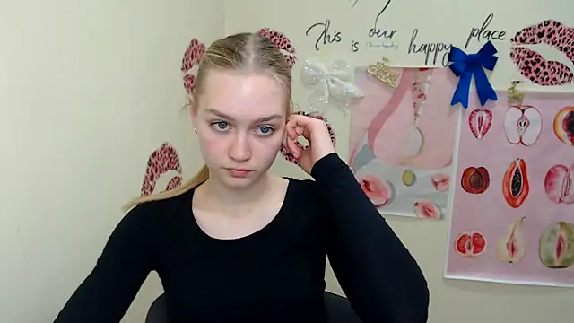 MademoiselleCl online show from 12/22/24, 09:33