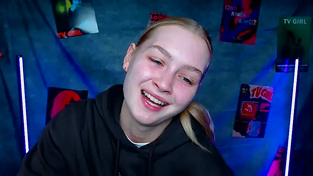 MademoiselleCl online show from 10/16/25, 12:17