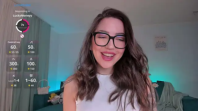 Snapshot of Oh_My_Dianee chatting on 03/28/26, 10:26 Oh My Dianee online show from 03/28/26, 10:26