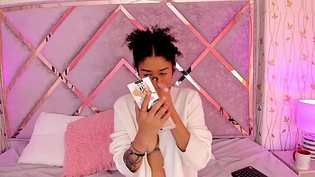 Snapshot of _lanna_jhonson_ chatting on 12/27/24, 11:17 lanna jhonson online show from 12/27/24, 11:17