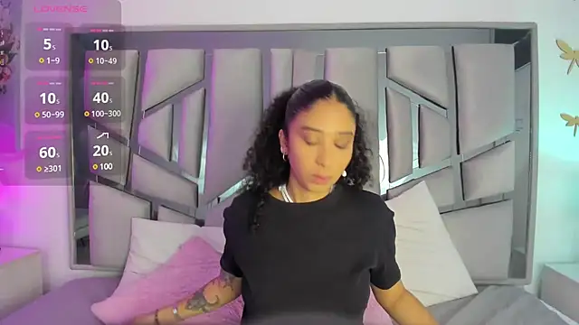 Snapshot of _lanna_jhonson_ chatting on 02/12/25, 11:51 lanna jhonson online show from 02/12/25, 11:51