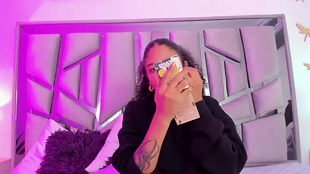 Snapshot of _lanna_jhonson_ chatting on 03/21/25, 11:12 lanna jhonson online show from 03/21/25, 11:12