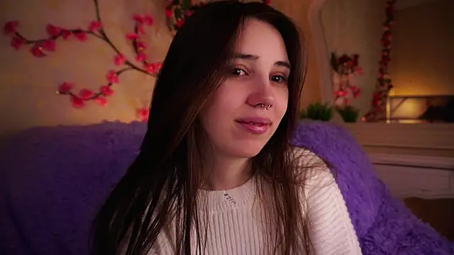 GillianDowdey online show from 11/08/25, 02:45