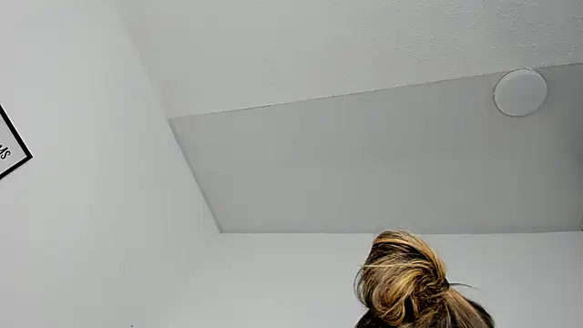 Lizz Luna online show from 10/21/25, 03:35