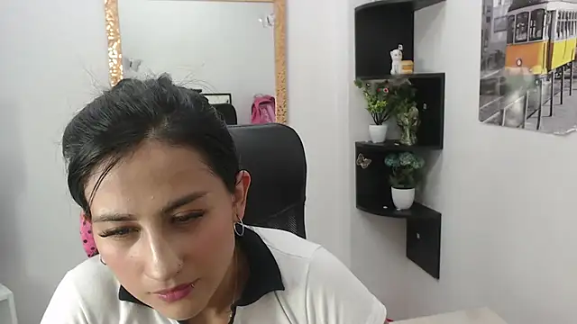 Snapshot of EmilyyEvans_ chatting on 01/10/25, 03:16 EmilyyEvans online show from 01/10/25, 03:16