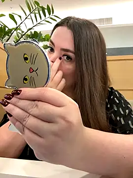 Sophie Eaton online show from 11/01/25, 07:49