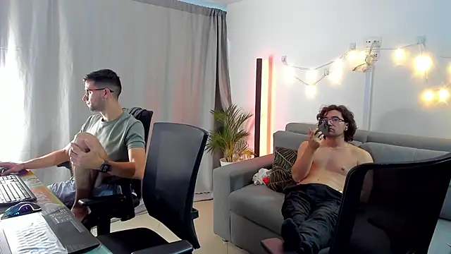 crisandrews online show from 03/12/25, 04:19