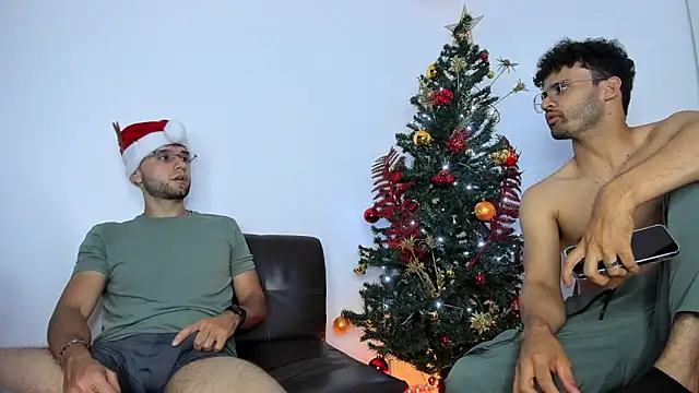 crisandrews online show from 11/30/25, 01:42