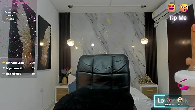 Snapshot of estephany_doll chatting on 01/19/25, 05:18 estephany doll online show from 01/19/25, 05:18