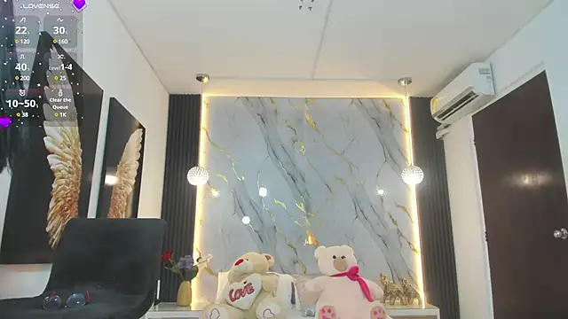 Snapshot of estephany_doll chatting on 03/14/25, 02:19 estephany doll online show from 03/14/25, 02:19