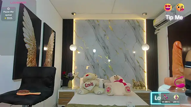 Snapshot of estephany_doll chatting on 03/15/25, 02:45 estephany doll online show from 03/15/25, 02:45