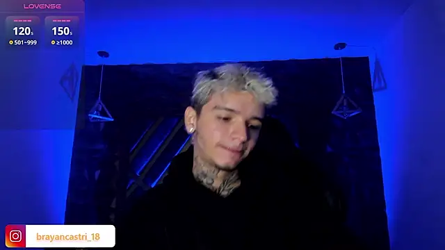 Snapshot of Ian_Castillo_ chatting on 03/04/26, 11:27 Ian Castillo online show from 03/04/26, 11:27