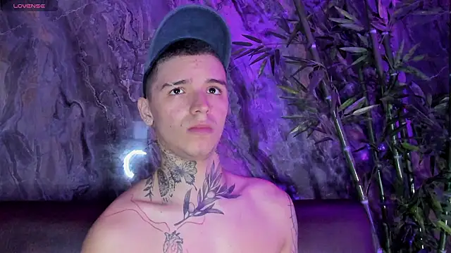 Snapshot of Ian_Castillo_ chatting on 03/14/26, 11:21 Ian Castillo online show from 03/14/26, 11:21