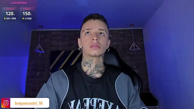 Snapshot of Ian_Castillo_ chatting on 04/13/26, 11:27 Ian Castillo online show from 04/13/26, 11:27