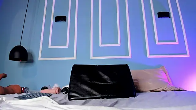 Snapshot of Charlote_zc chatting on 02/27/25, 05:58 Charlote zc online show from 02/27/25, 05:58