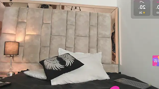 Oliviaa Evans online show from 03/18/25, 03:42