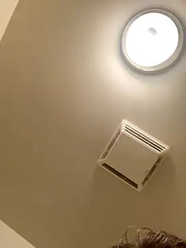 Snapshot of Tonybaloney1972 chatting on 12/04/25, 11:35 Tonybaloney1972 online show from 12/04/25, 11:35