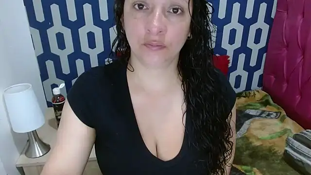 Snapshot of sarax_ximena chatting on 10/06/25, 01:41 sarax ximena online show from 10/06/25, 01:41