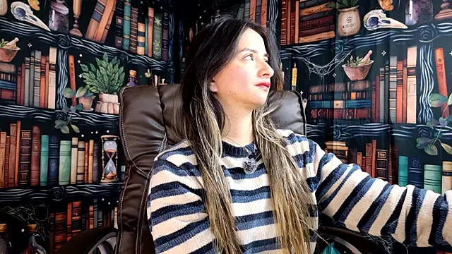 Snapshot of julietta___jackson chatting on 03/28/26, 08:52 julietta jackson online show from 03/28/26, 08:52