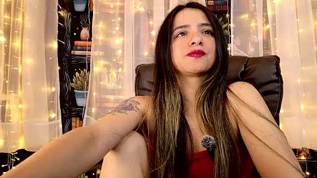 Snapshot of julietta___jackson chatting on 05/22/26, 09:20 julietta jackson online show from 05/22/26, 09:20