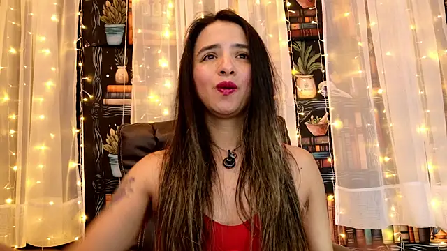 Snapshot of julietta___jackson chatting on 07/07/26, 11:09 julietta jackson online show from 07/07/26, 11:09